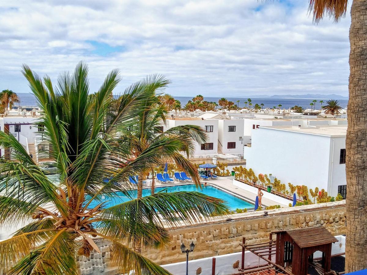 Aguazul - A Pie De Piscina Y Vistas Al Mar Apartment Puerto del Carmen  Bagian luar foto