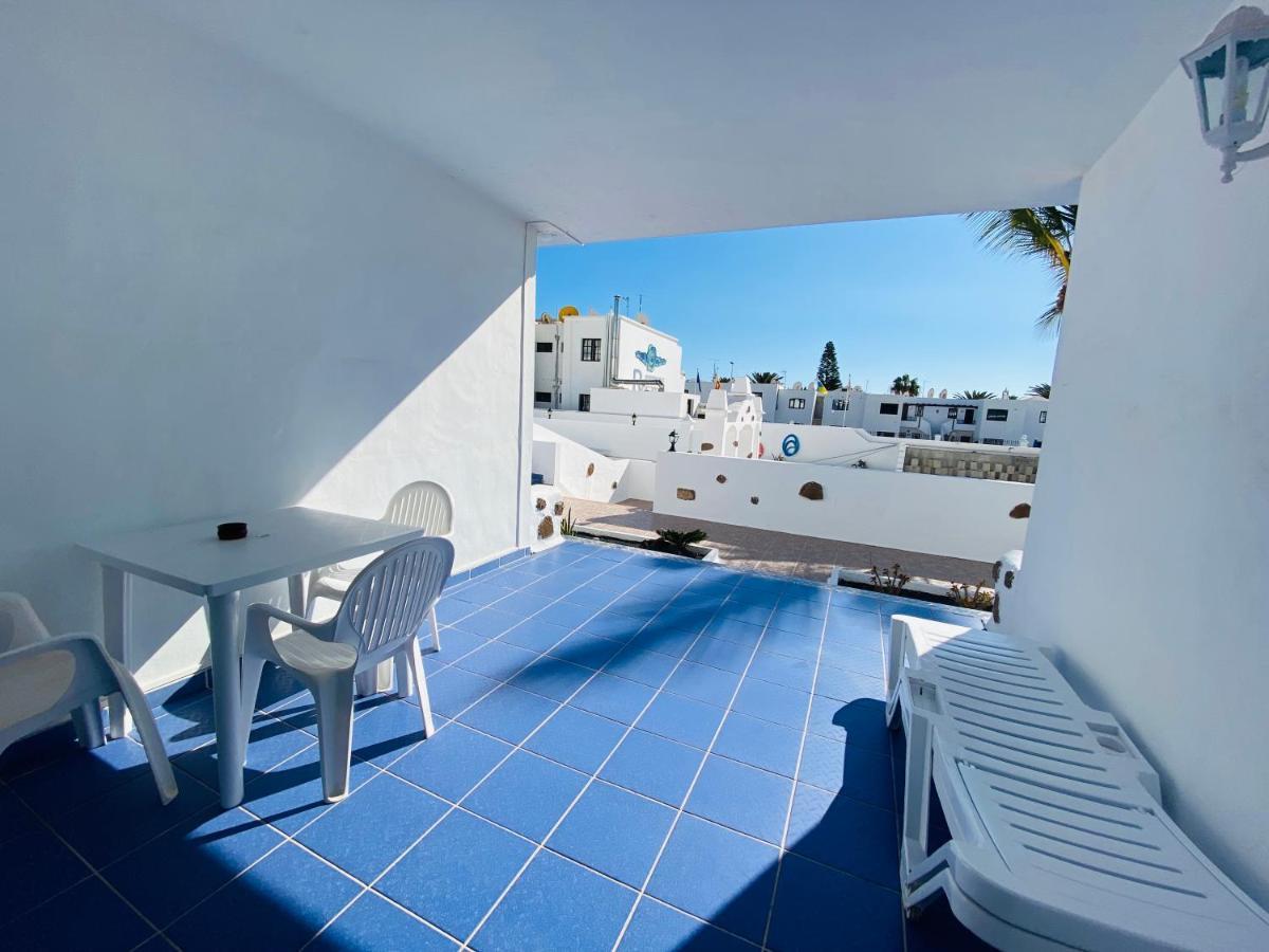Aguazul - A Pie De Piscina Y Vistas Al Mar Apartment Puerto del Carmen  Bagian luar foto